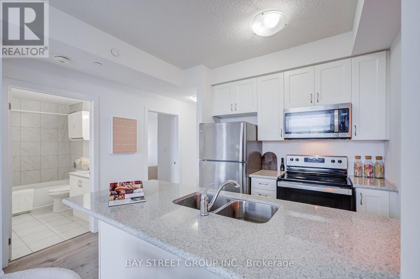313 - 450 Dundas Street E Property Photo 7