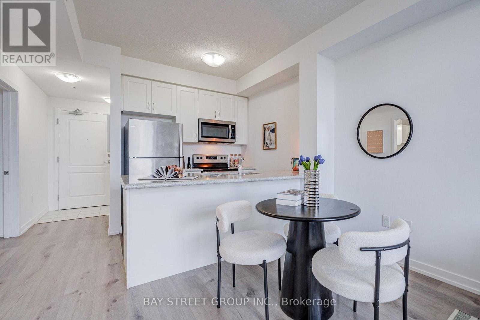 313 - 450 Dundas Street E Property Photo 8