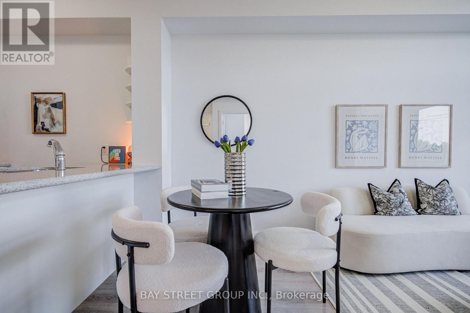 313 - 450 Dundas Street E Property Photo 11