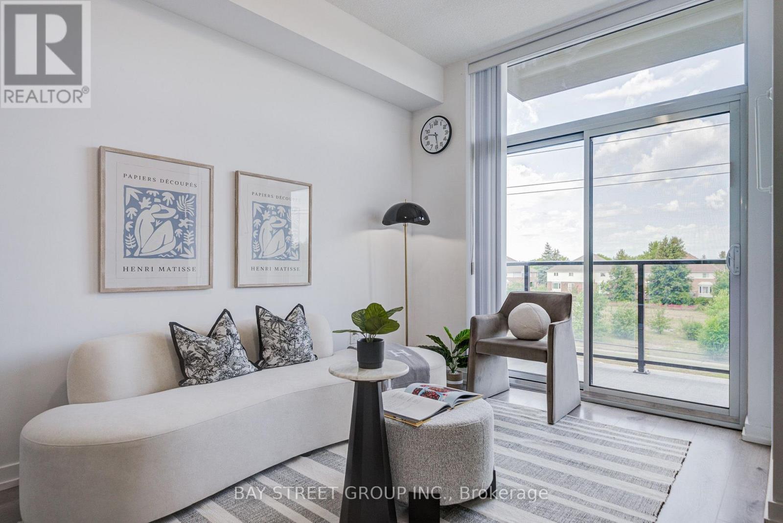 313 - 450 Dundas Street E Property Photo 13