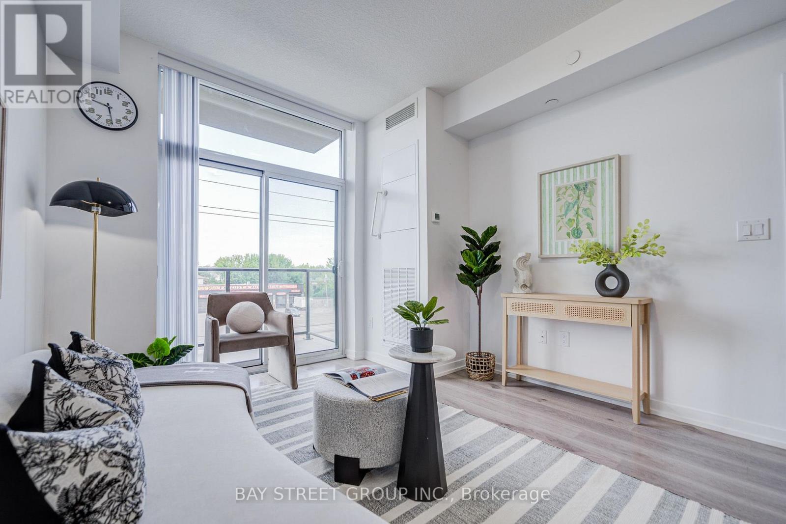 313 - 450 Dundas Street E Property Photo 14