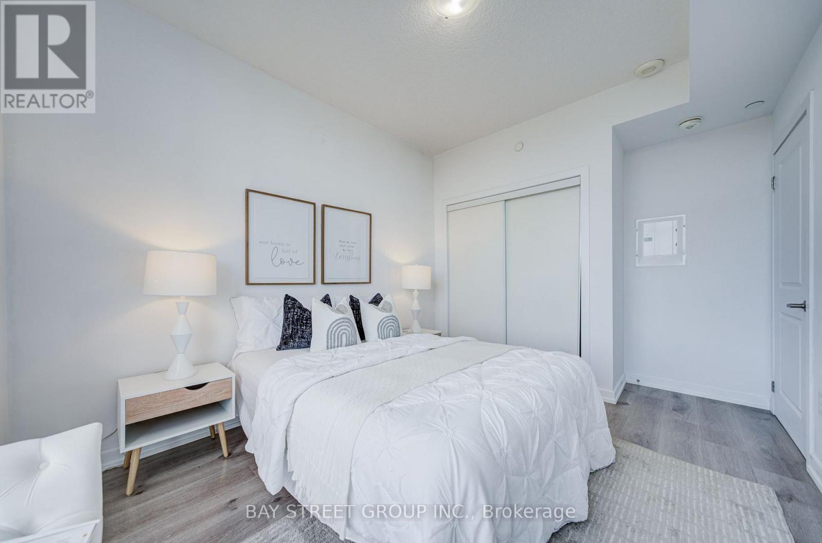 313 - 450 Dundas Street E Property Photo 20