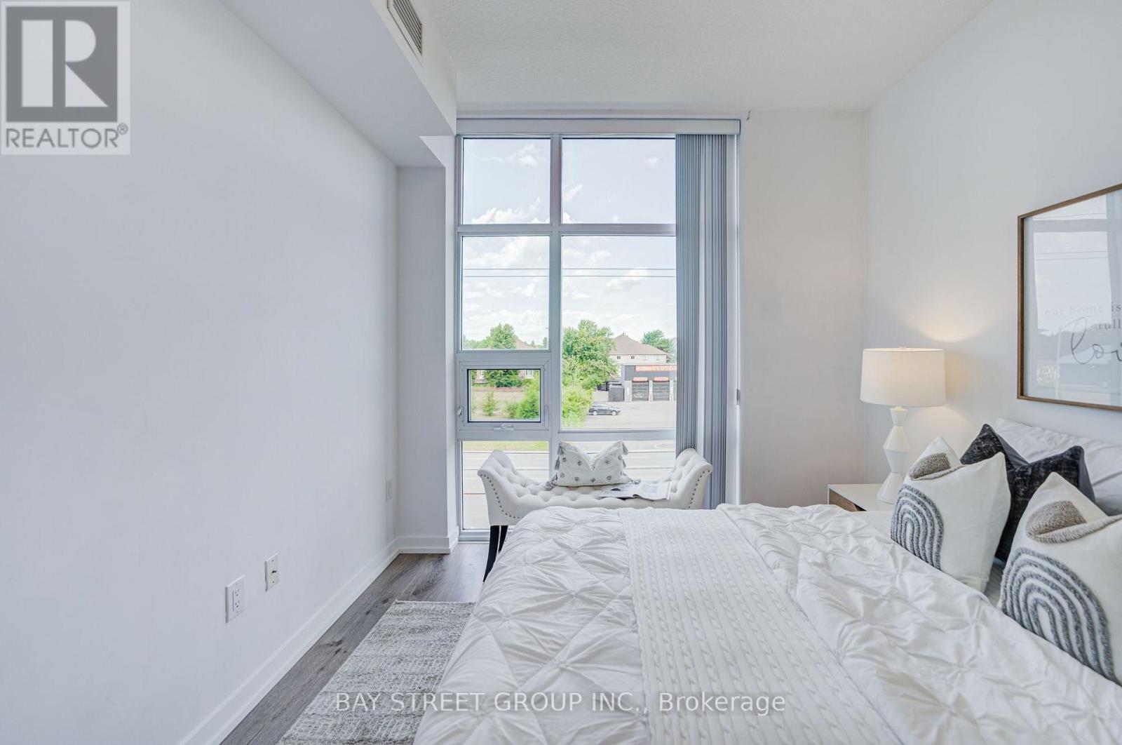 313 - 450 Dundas Street E Property Photo 21