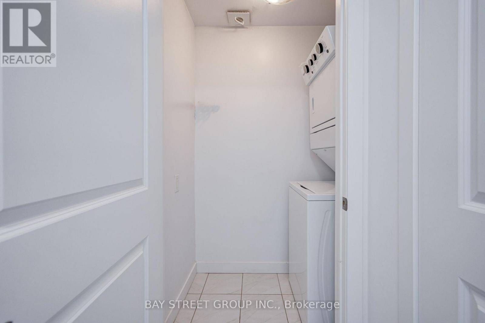 313 - 450 Dundas Street E Property Photo 30