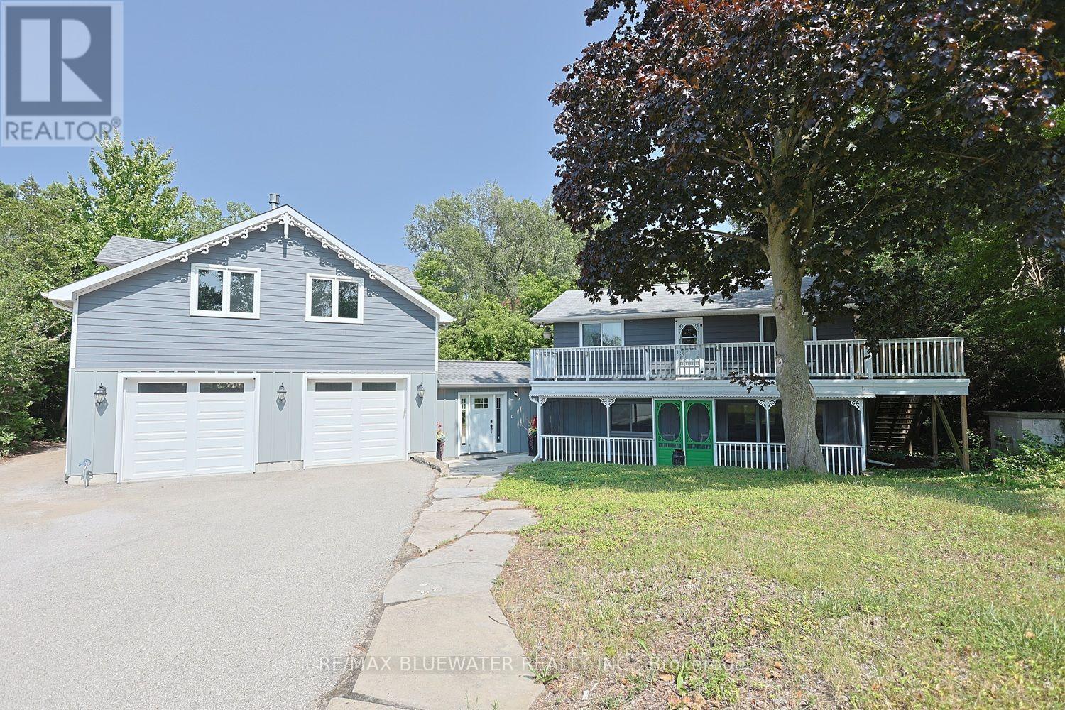 9994 Edward Street Property Photo 6