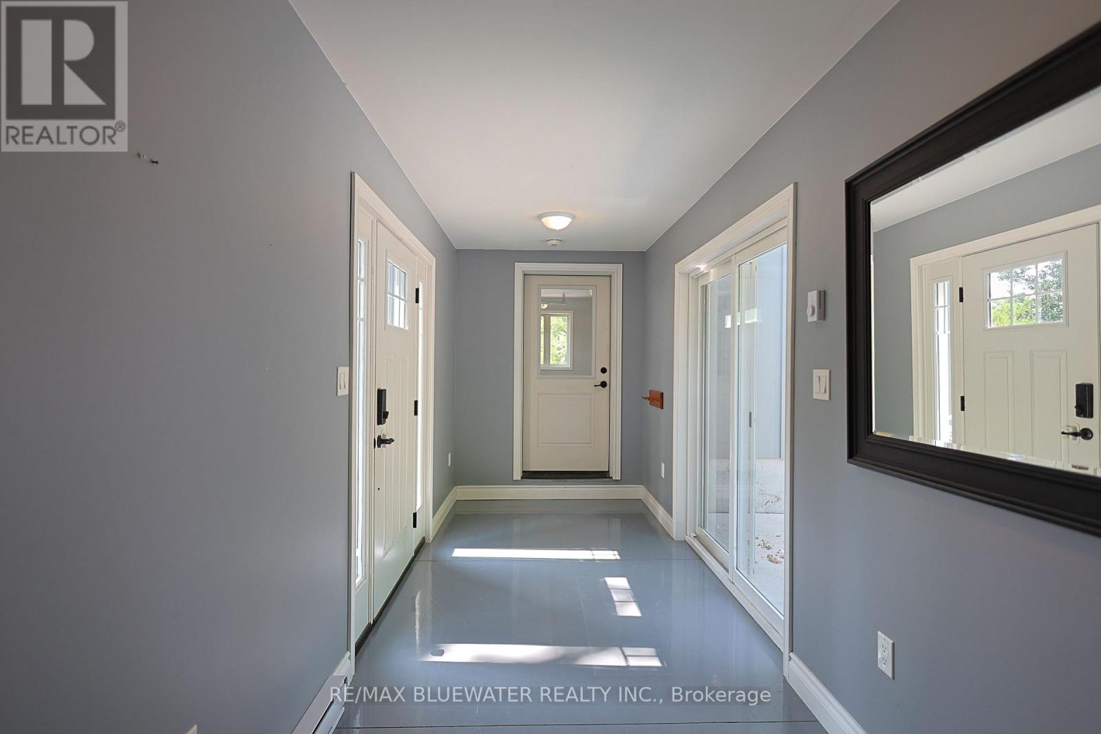 9994 Edward Street Property Photo 10