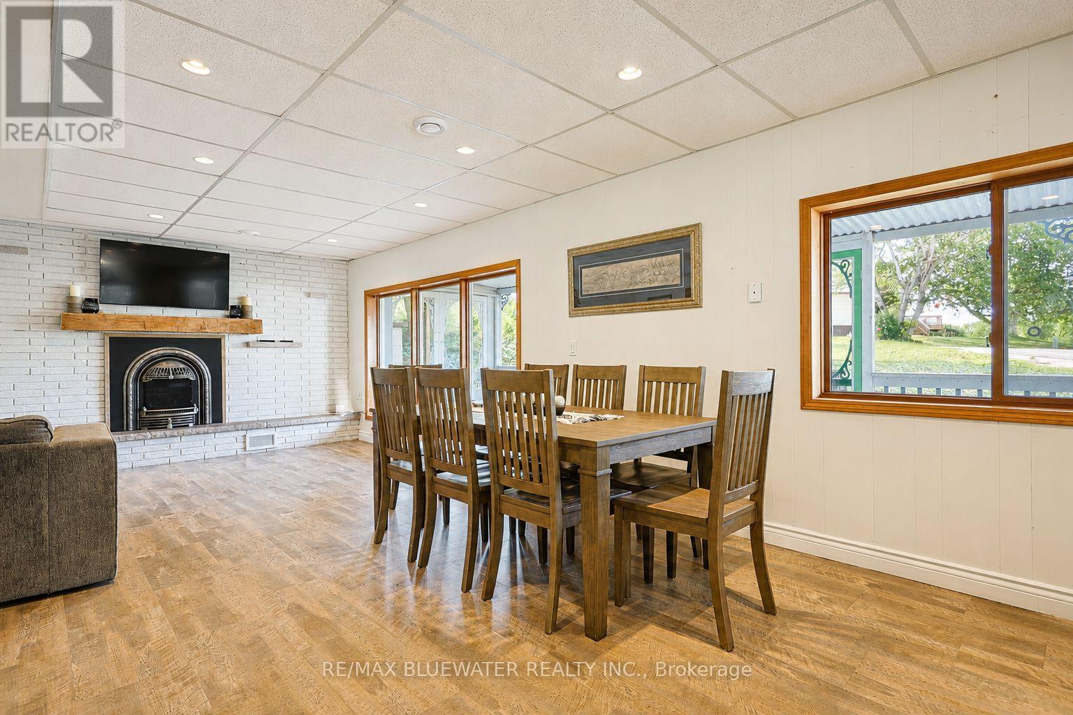 9994 Edward Street Property Photo 17