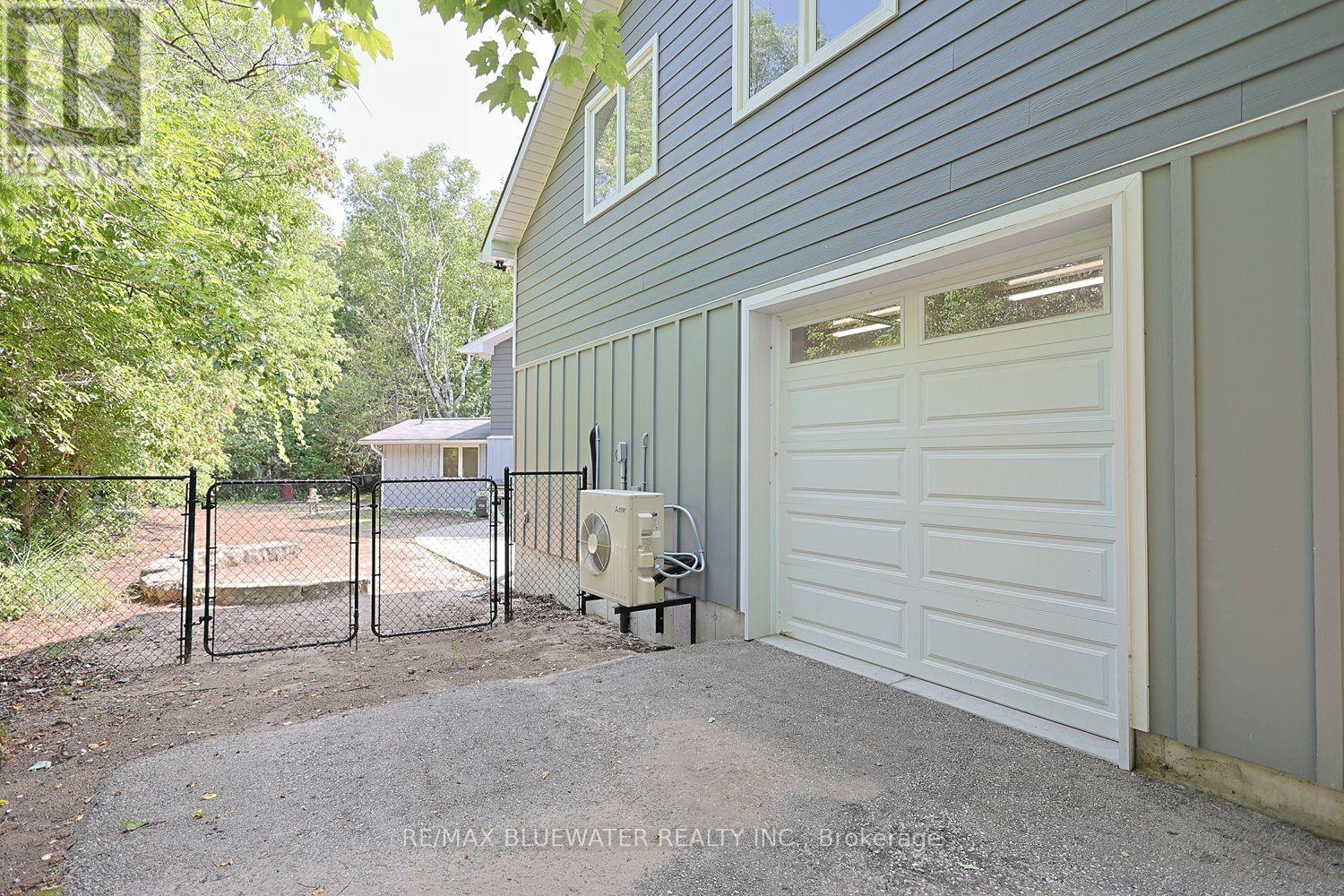 9994 Edward Street Property Photo 40