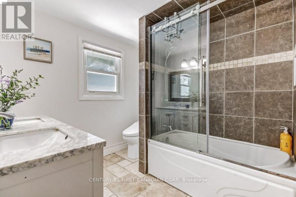 42 Portal Court Property Photo 16