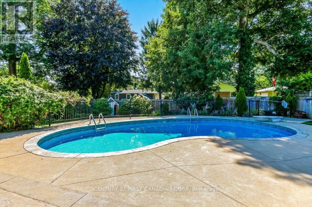 42 Portal Court Property Photo 24