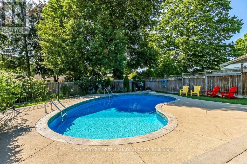 42 Portal Court Property Photo 25