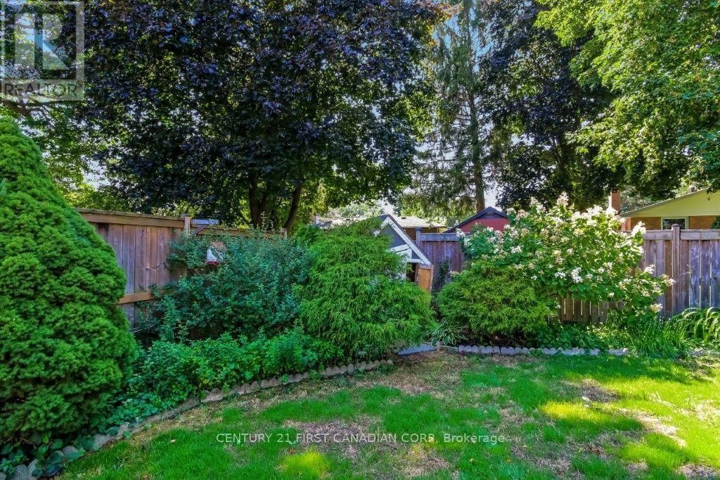 42 Portal Court Property Photo 30