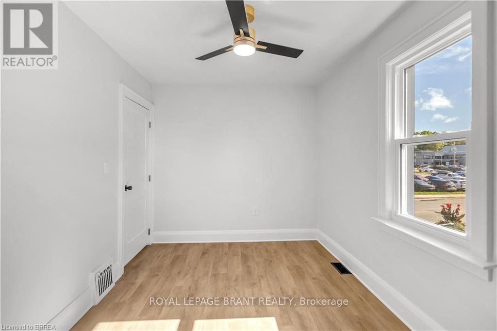 136 King Street Property Photo 23