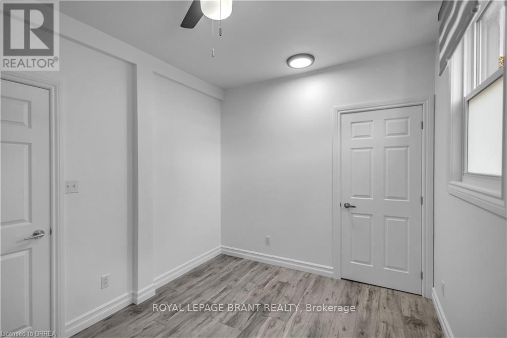 136 King Street Property Photo 33