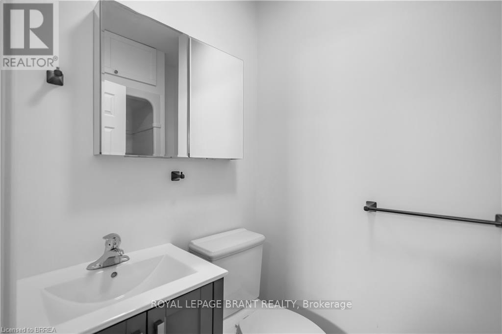 136 King Street Property Photo 35