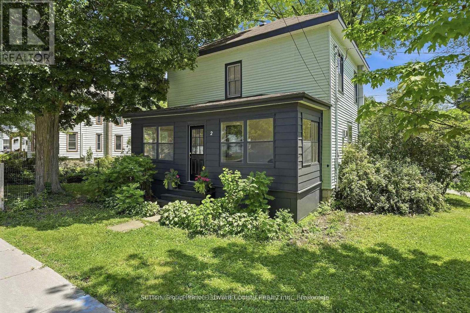 2 QUEEN STREET Property Photo 1