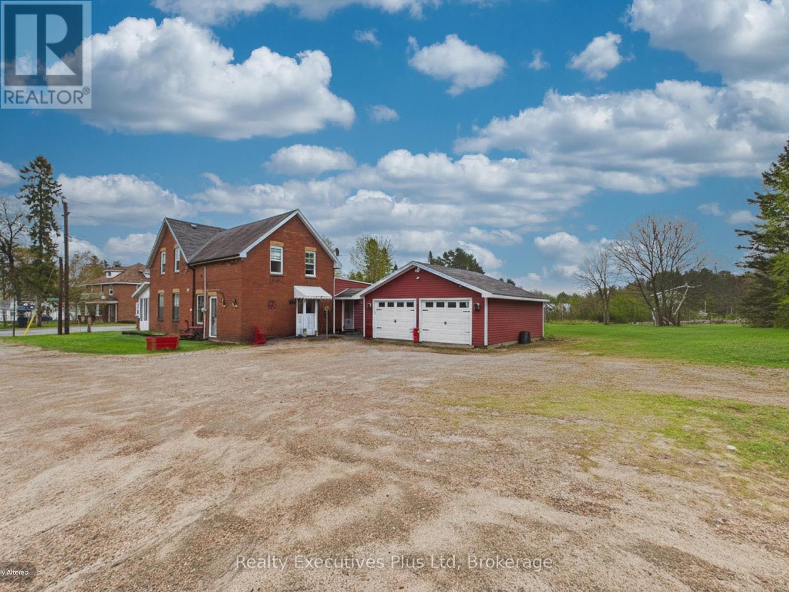 16 Albert Street Property Photo