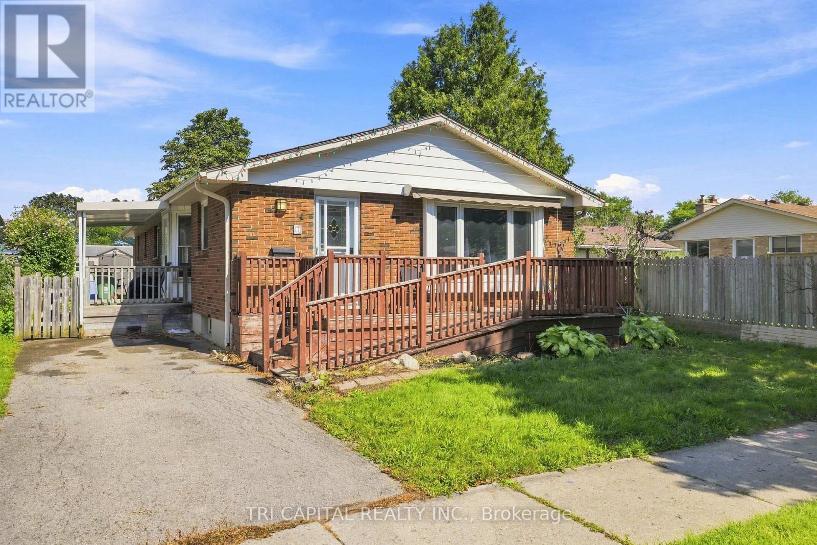 4 HARDING CRESCENT