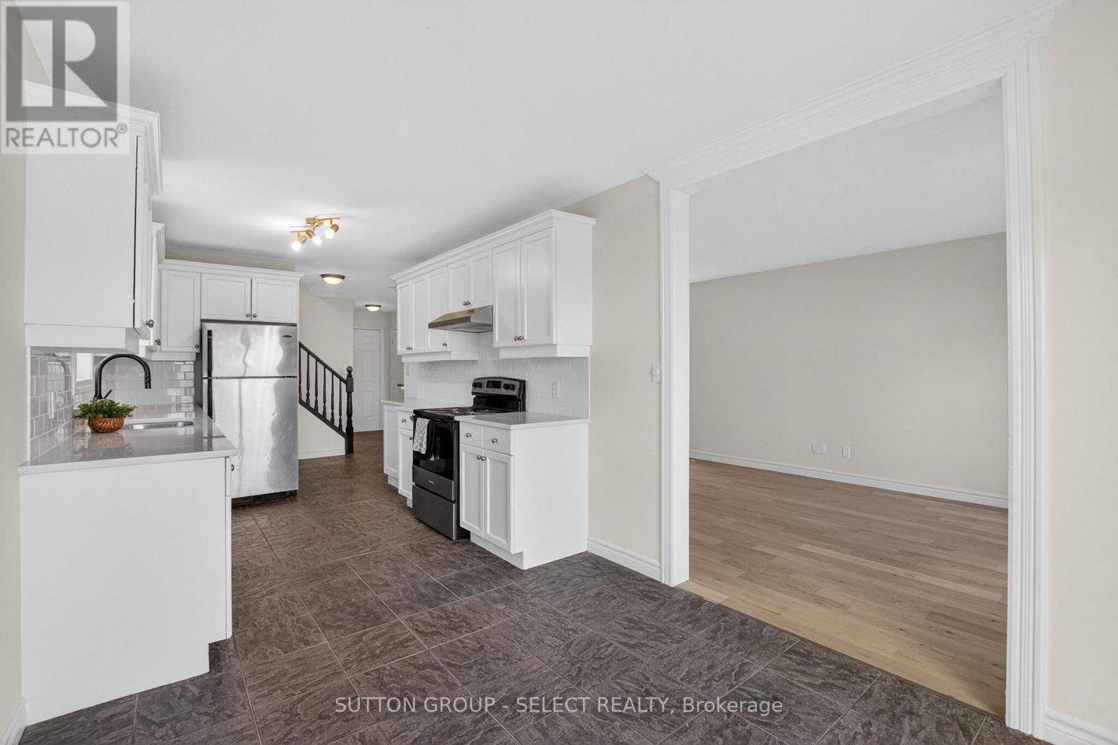 1893 Stackhouse Crescent Property Photo 15