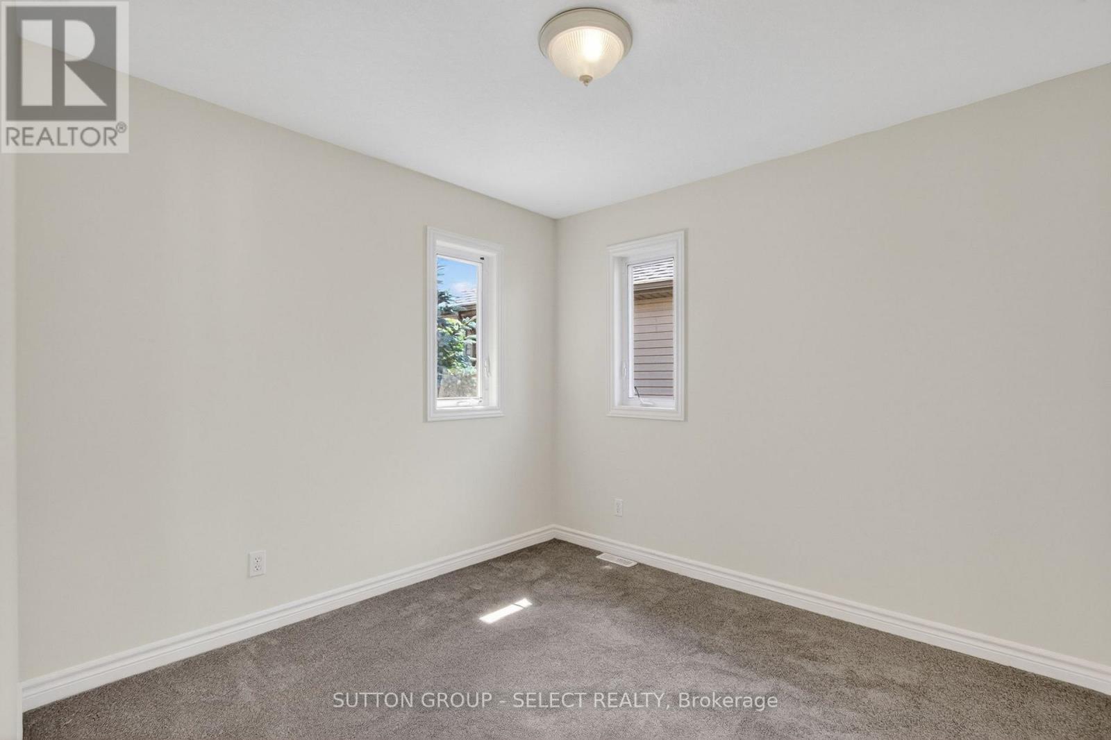 1893 Stackhouse Crescent Property Photo 19