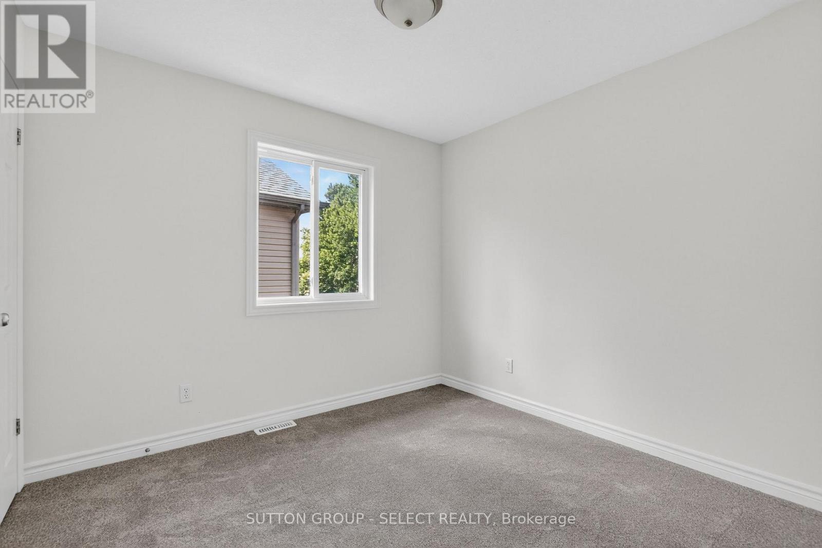 1893 Stackhouse Crescent Property Photo 21