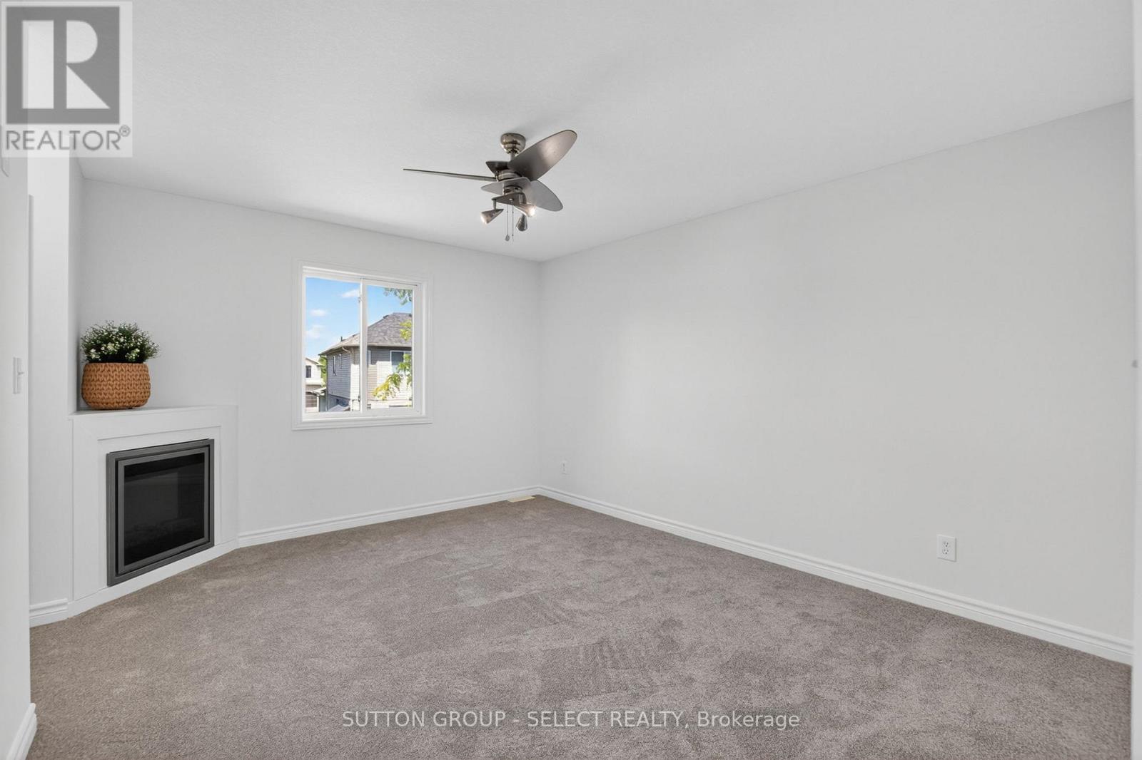 1893 Stackhouse Crescent Property Photo 25