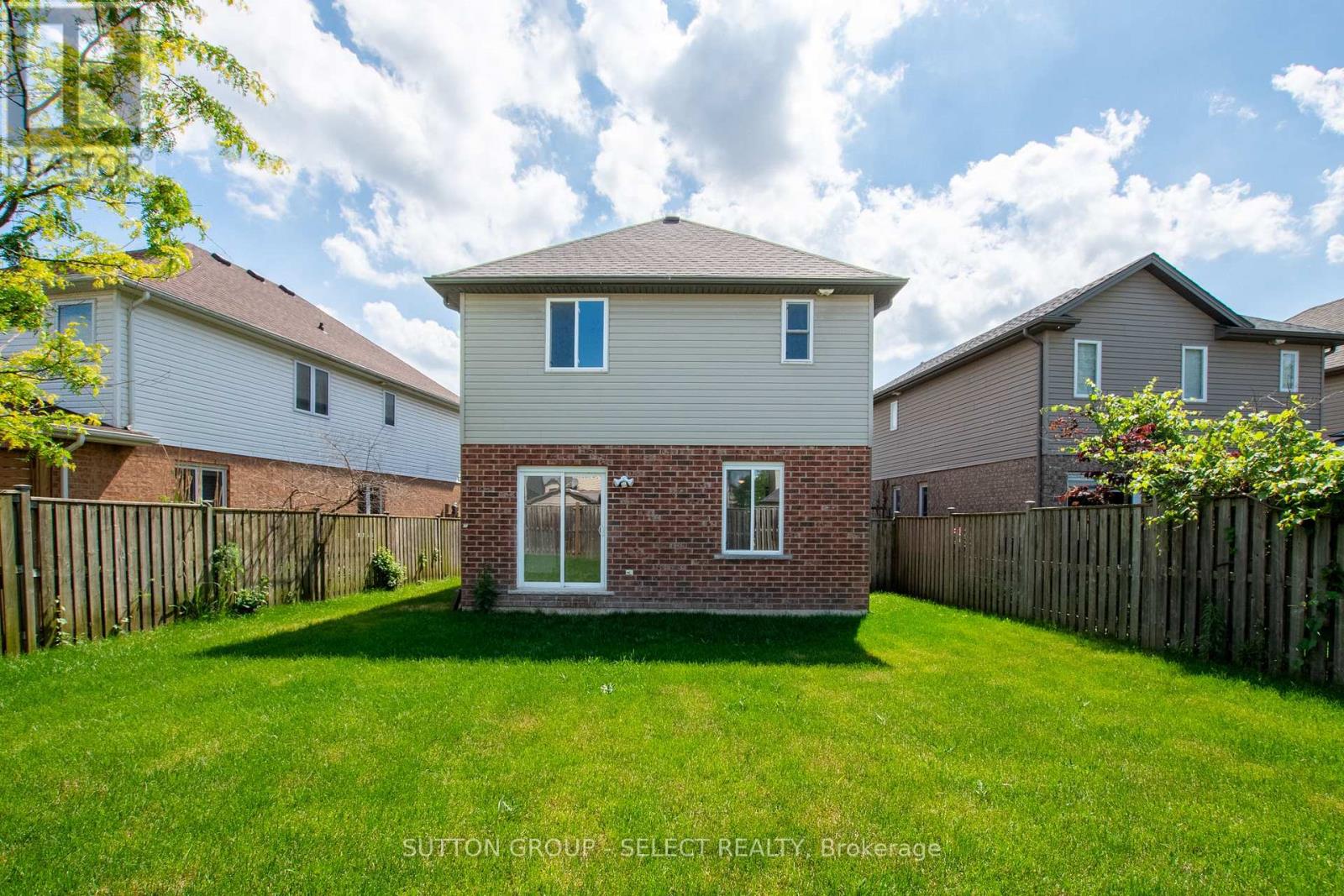 1893 Stackhouse Crescent Property Photo 36