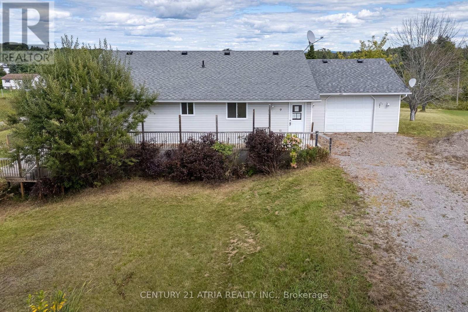 9 Summer Lane Property Photo 1