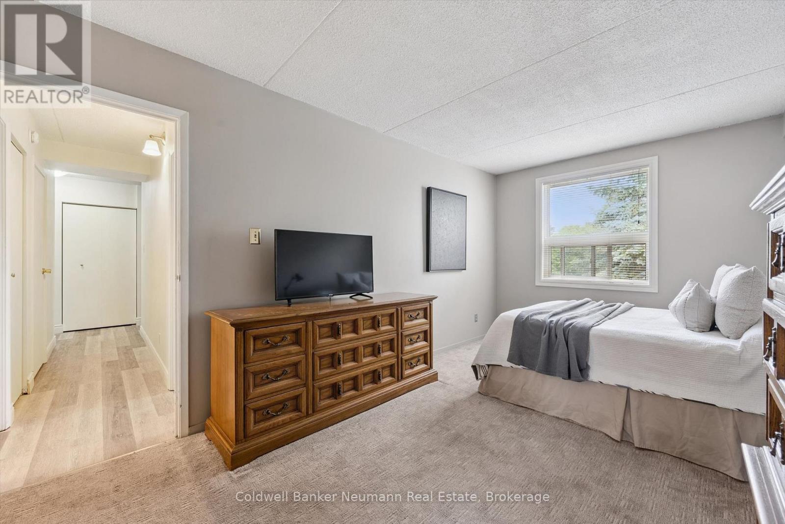 407 - 65 Silvercreek Parkway N Property Photo 11