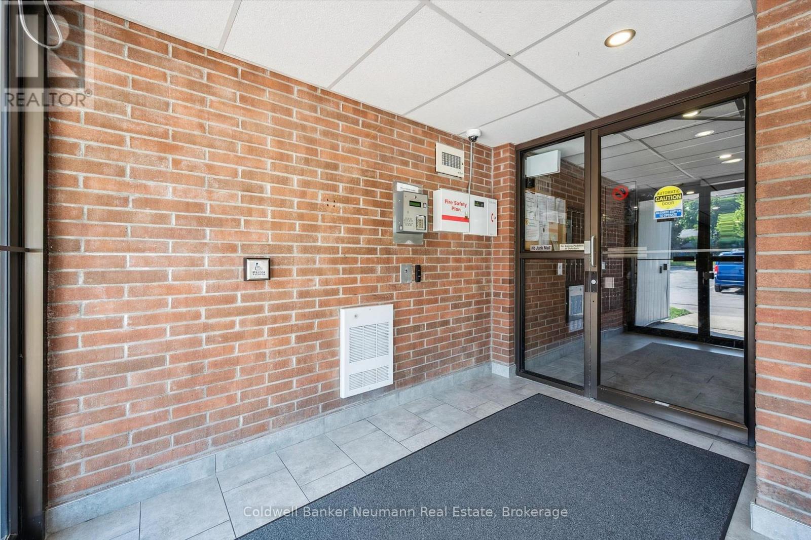 407 - 65 Silvercreek Parkway N Property Photo 25