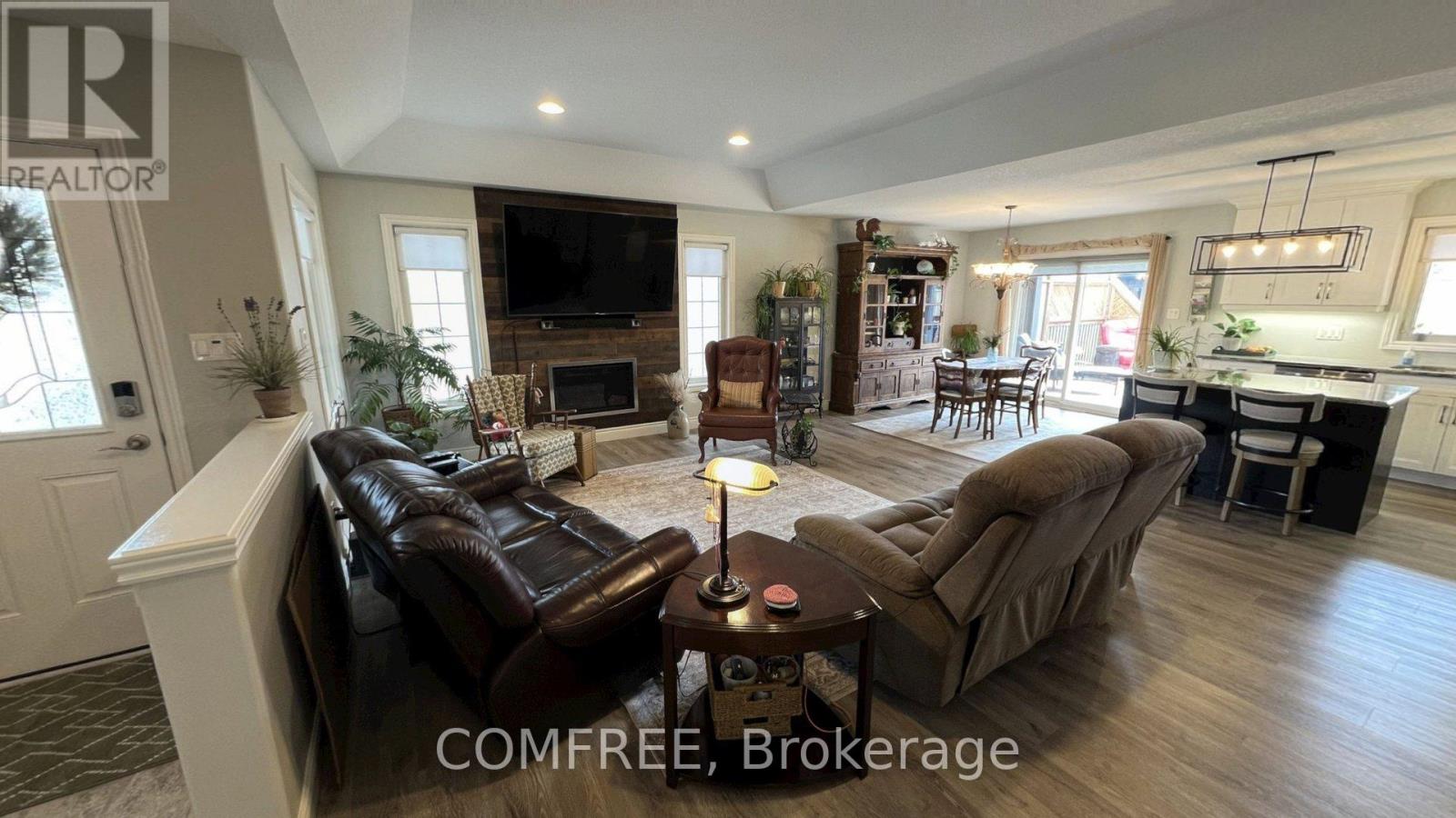 145 Spencer Avenue Property Photo 4