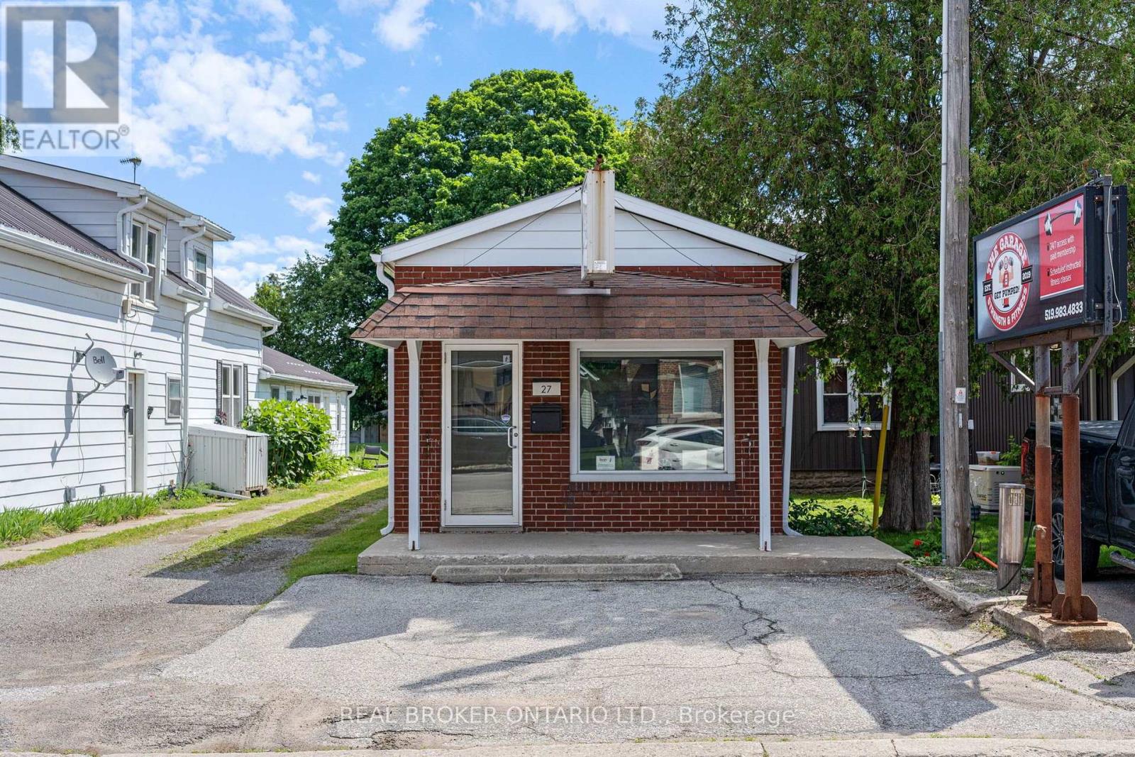 27 Queen Street Property Photo 2