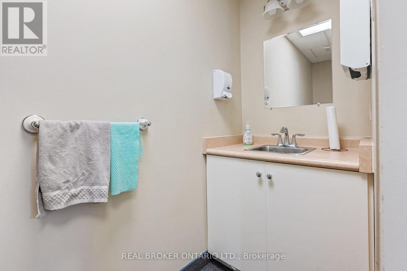27 Queen Street Property Photo 16