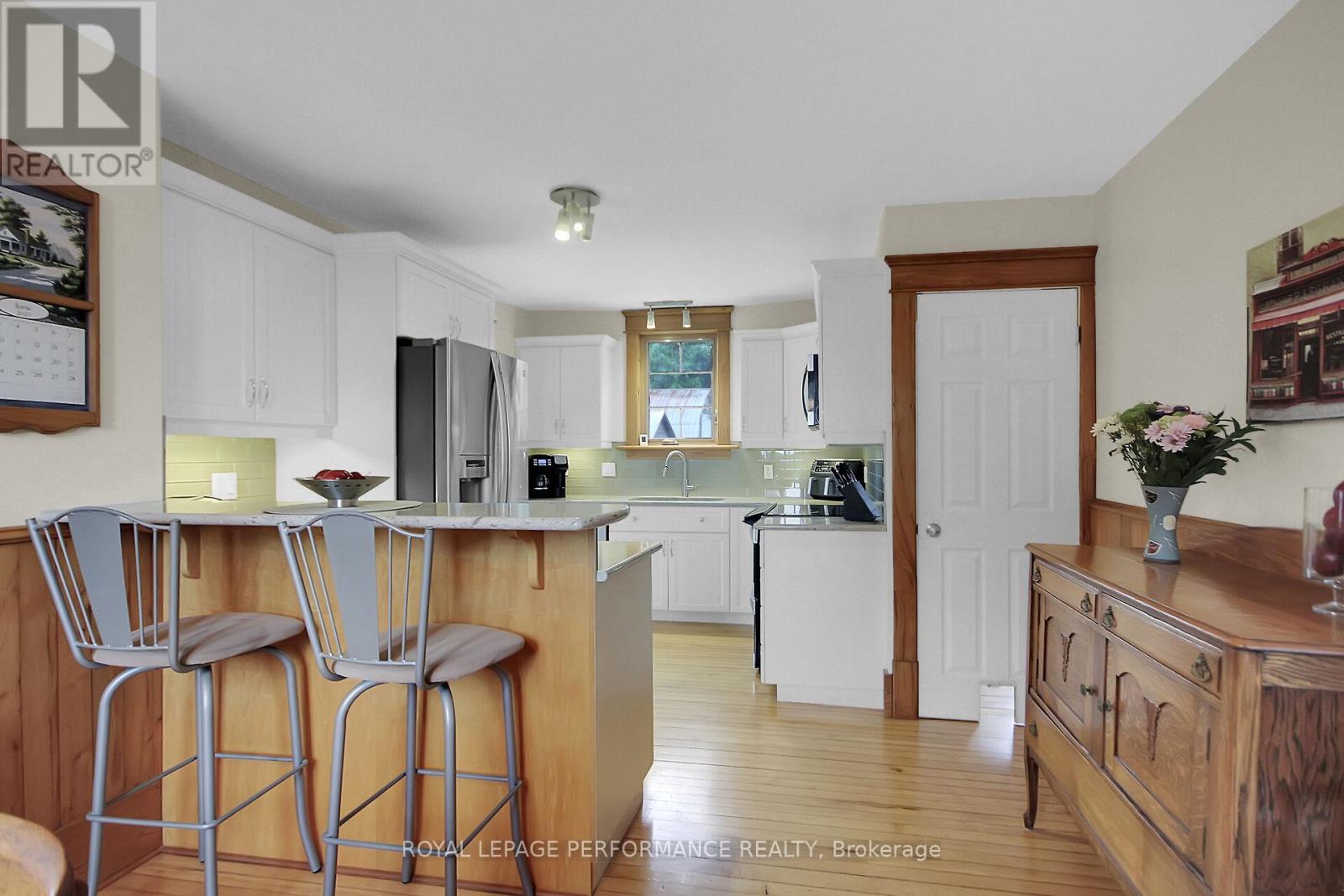 9374 Marvelville Road Property Photo 14