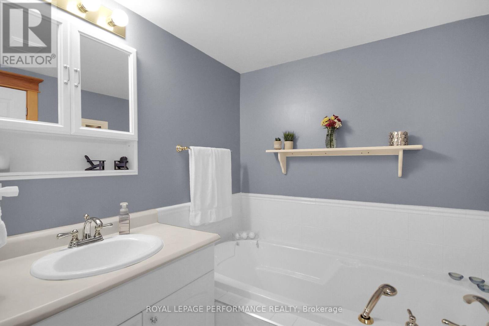 9374 Marvelville Road Property Photo 23