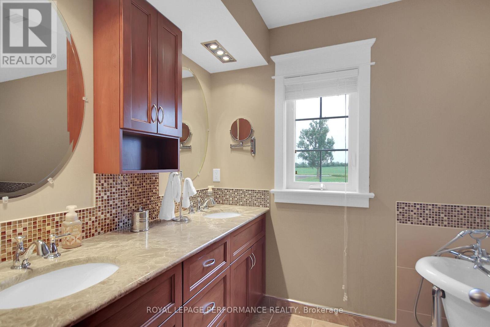 9374 Marvelville Road Property Photo 36