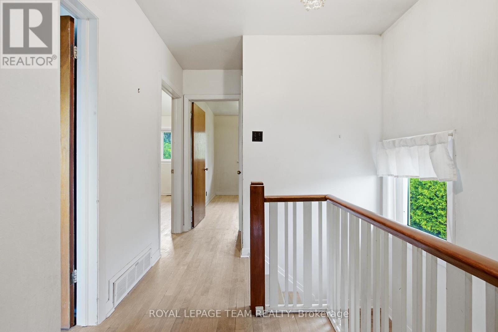 1020 Riddell Avenue S Property Photo 14