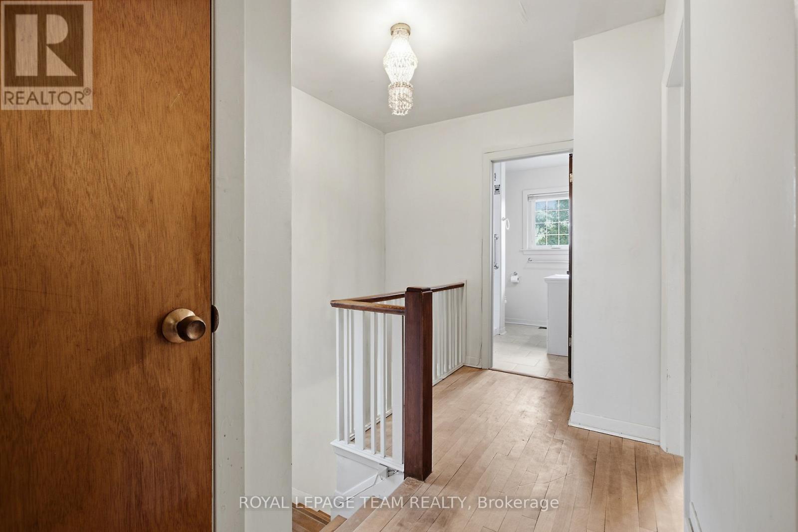 1020 Riddell Avenue S Property Photo 15