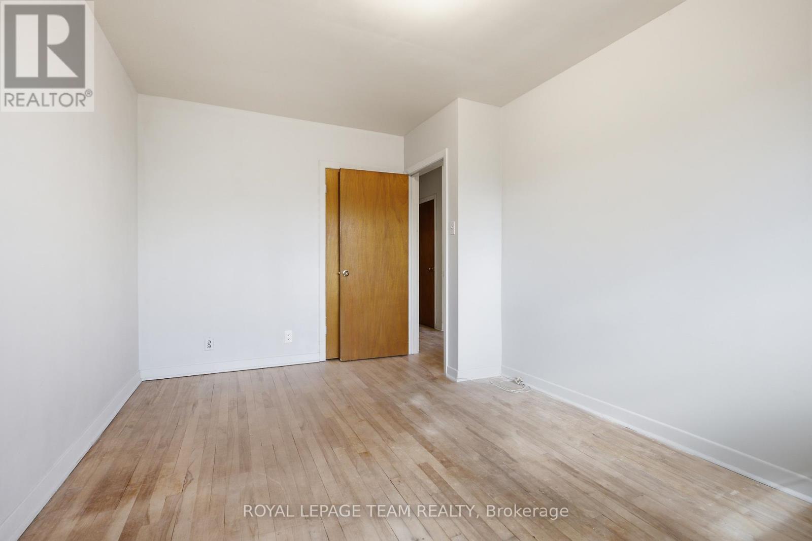 1020 Riddell Avenue S Property Photo 21