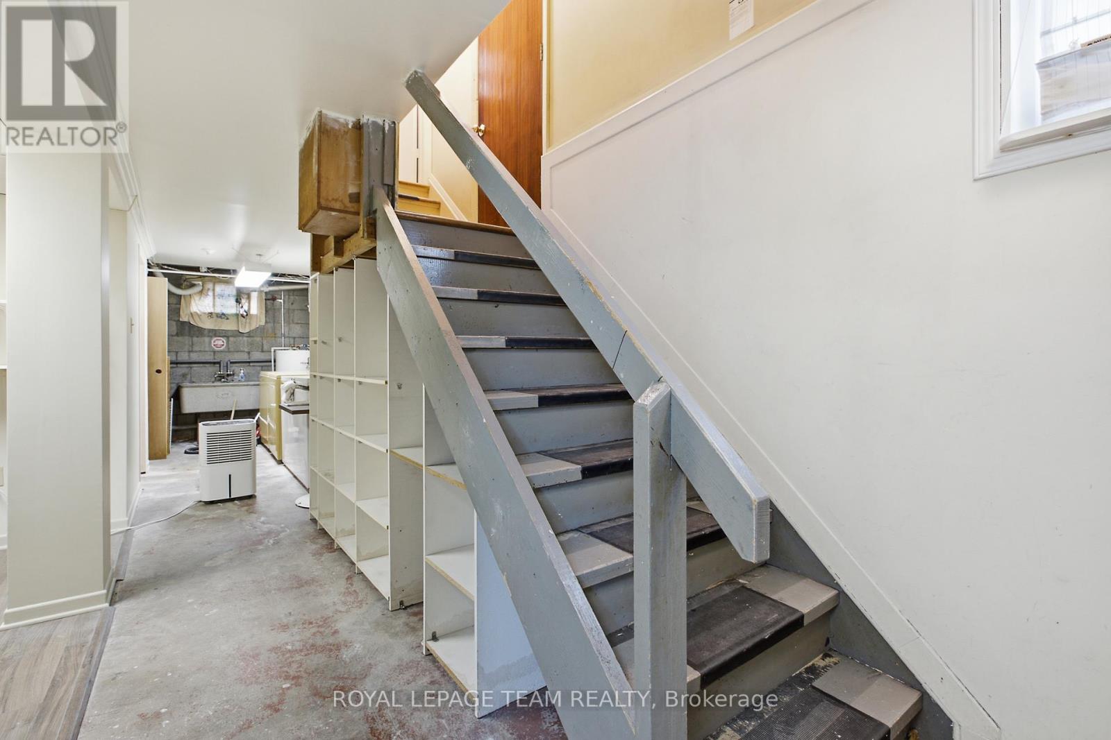 1020 Riddell Avenue S Property Photo 23