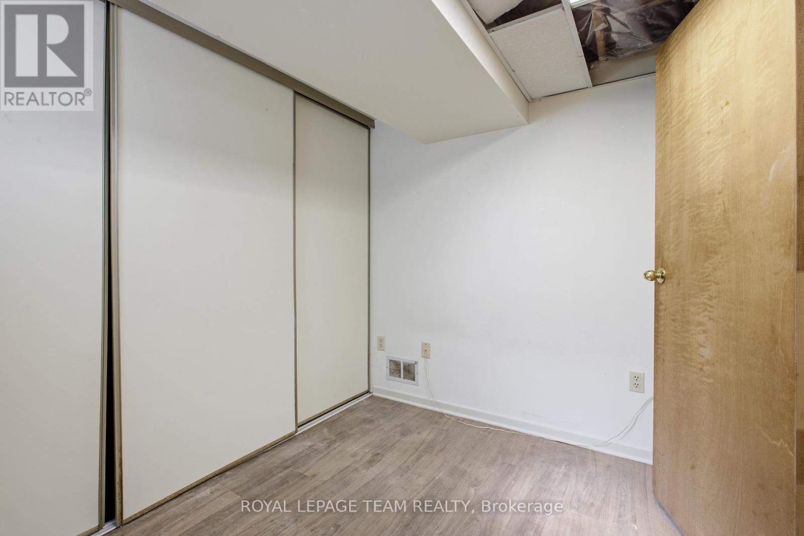 1020 Riddell Avenue S Property Photo 24