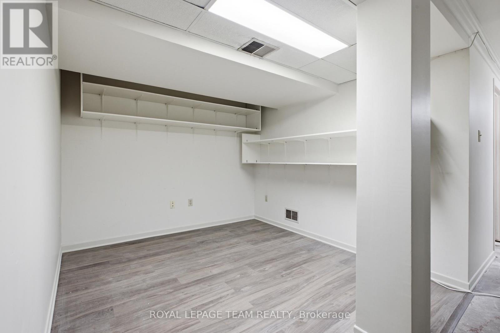 1020 Riddell Avenue S Property Photo 25