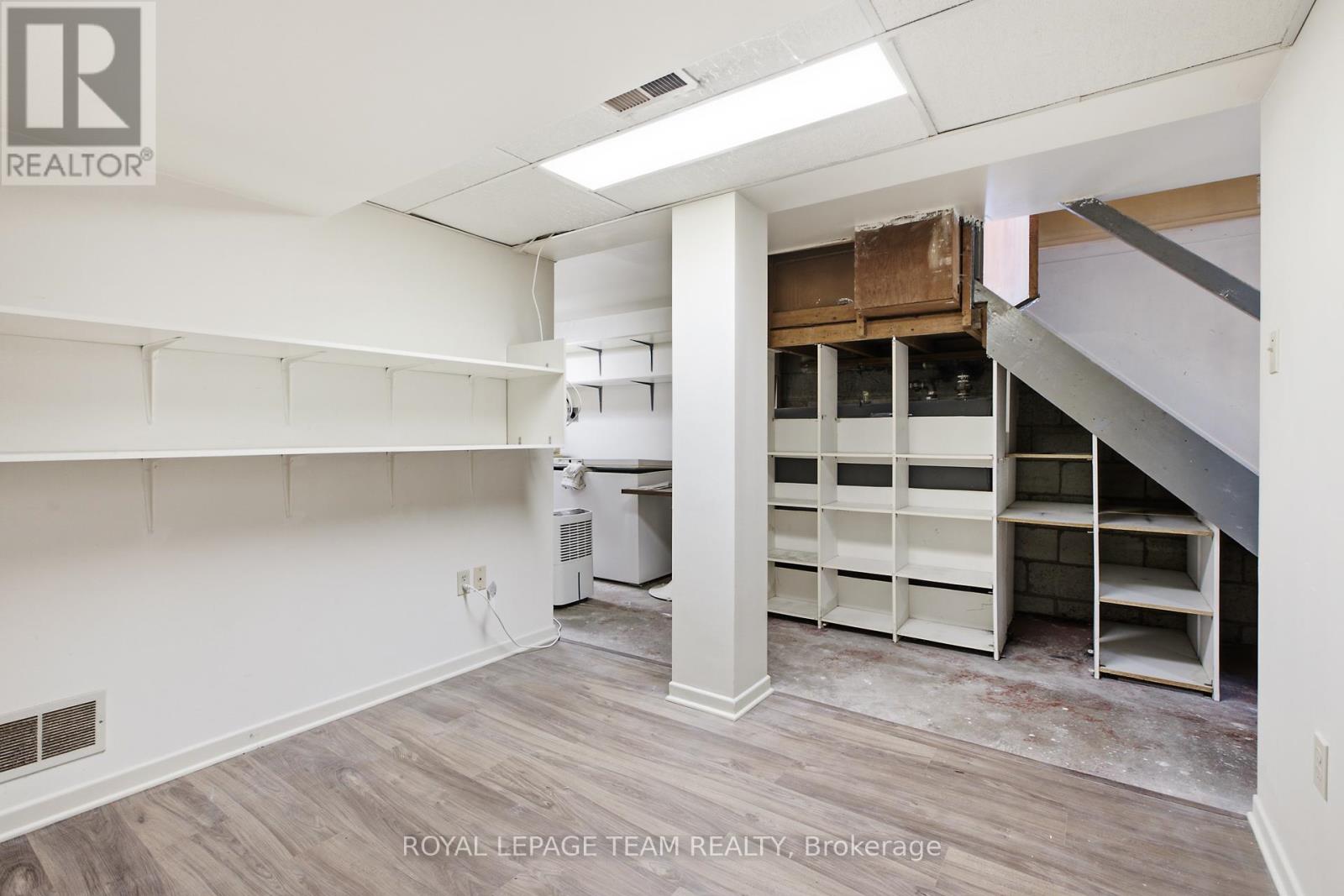 1020 Riddell Avenue S Property Photo 26
