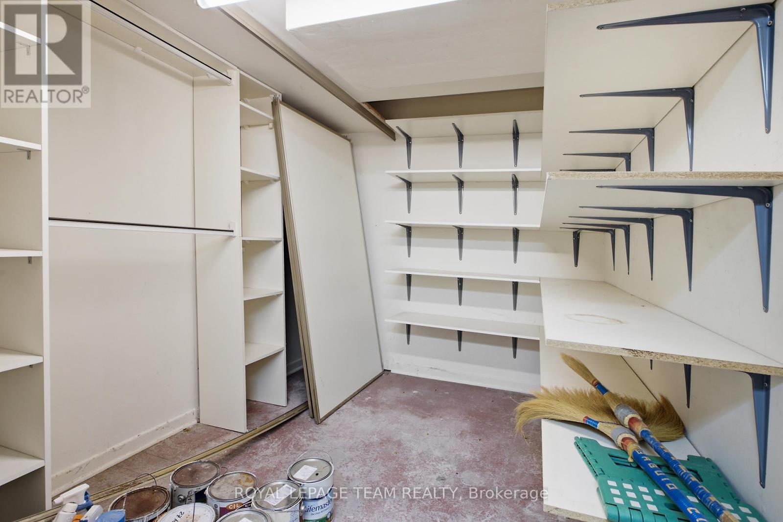 1020 Riddell Avenue S Property Photo 29