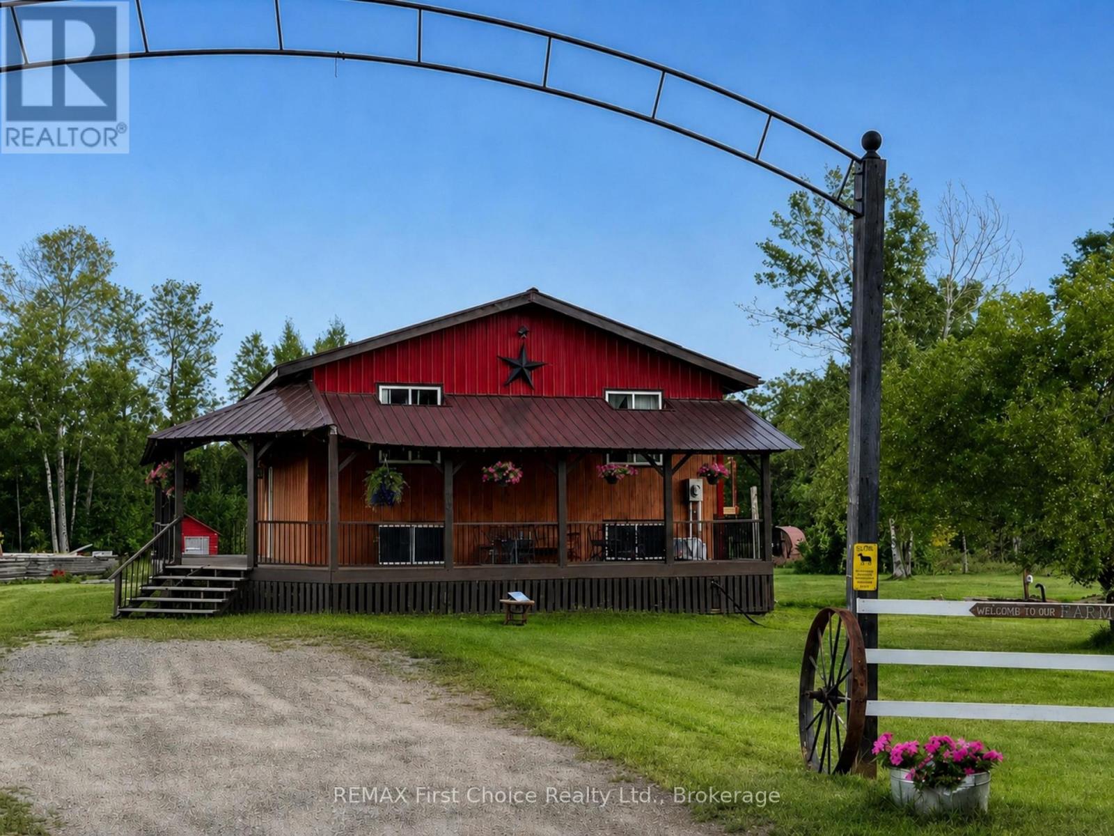 661 Stewart Road Property Photo 1