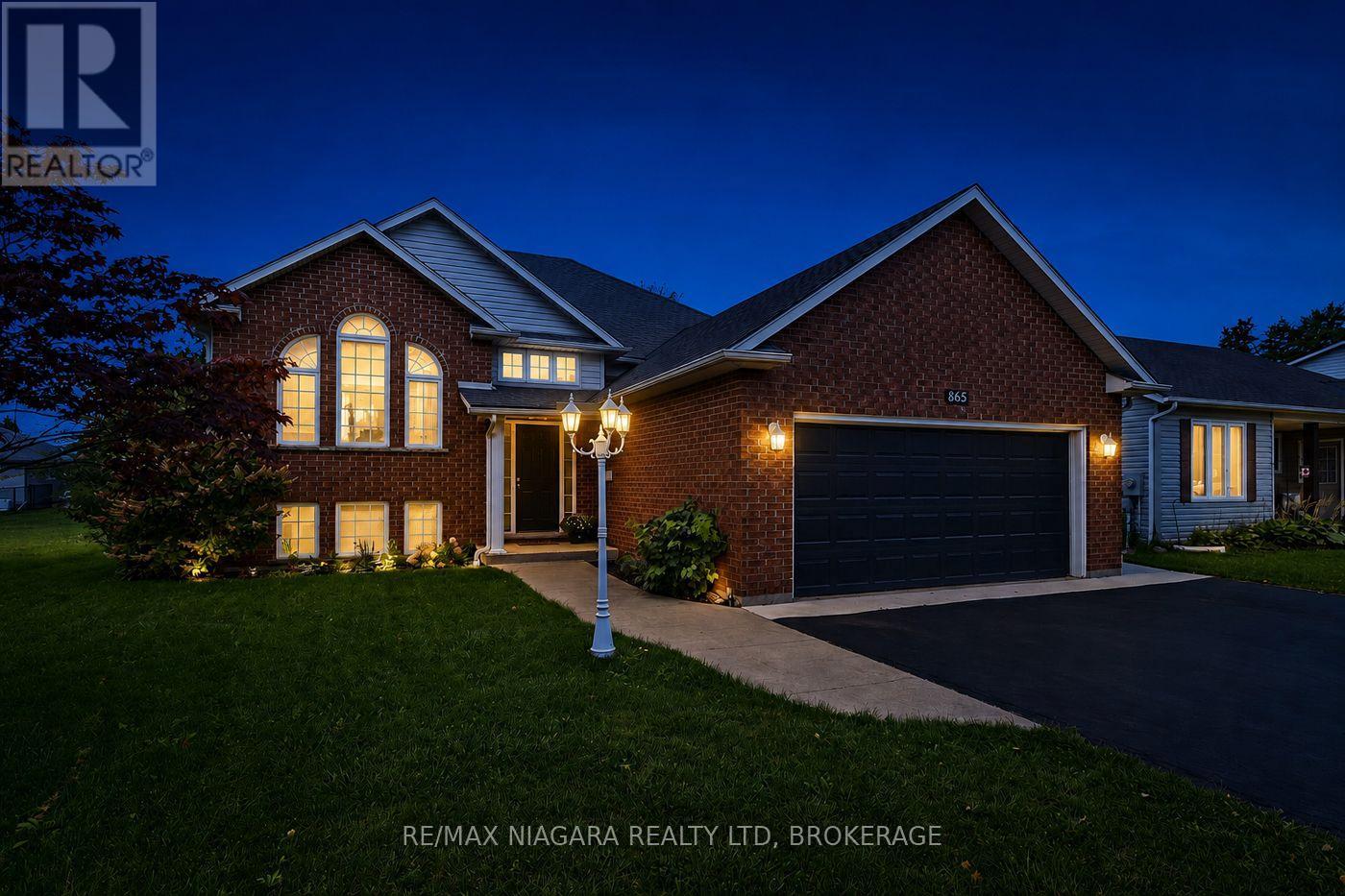 865 CANADA DRIVE