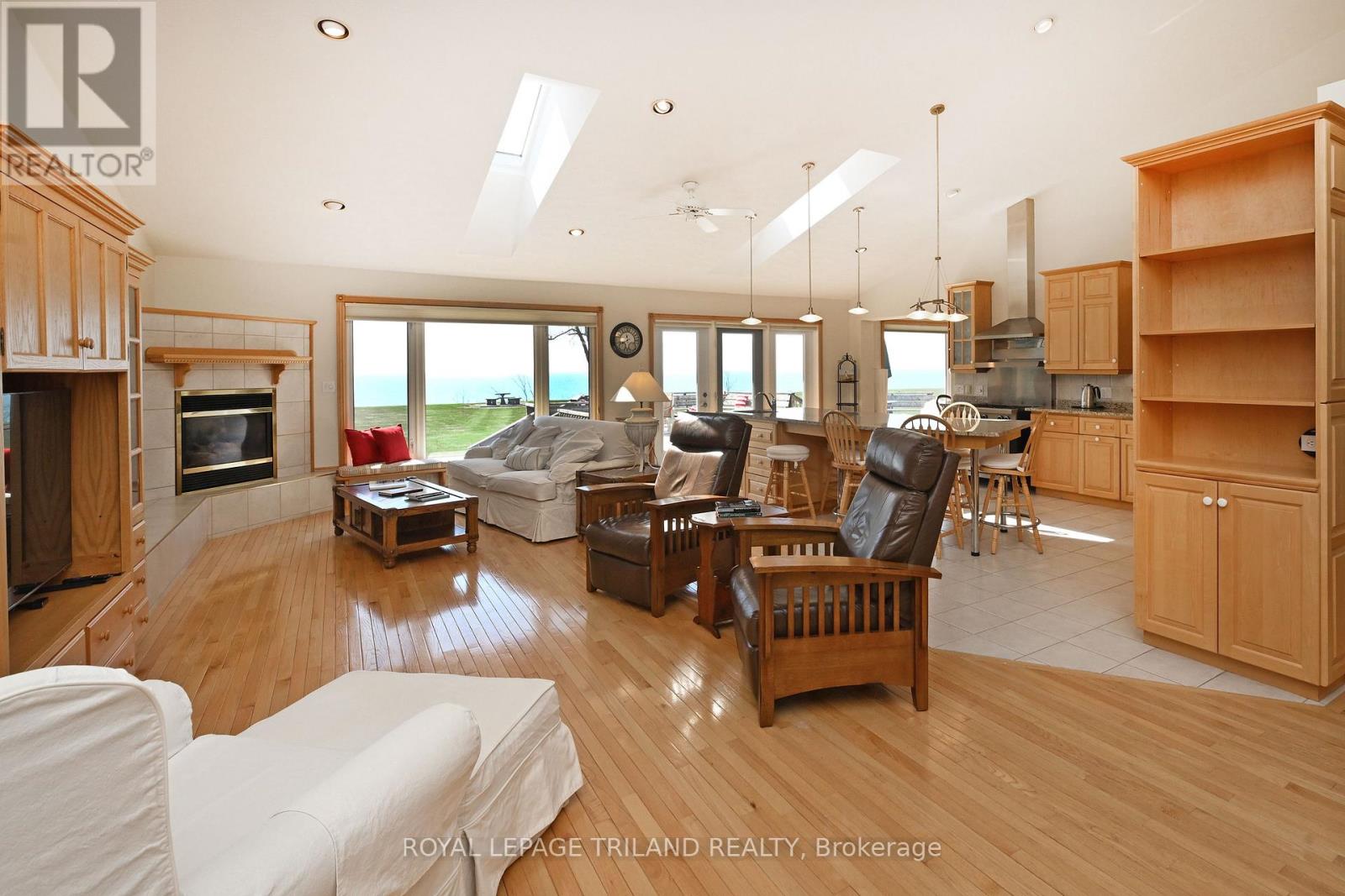 7154 Talbot Trail Property Photo 4