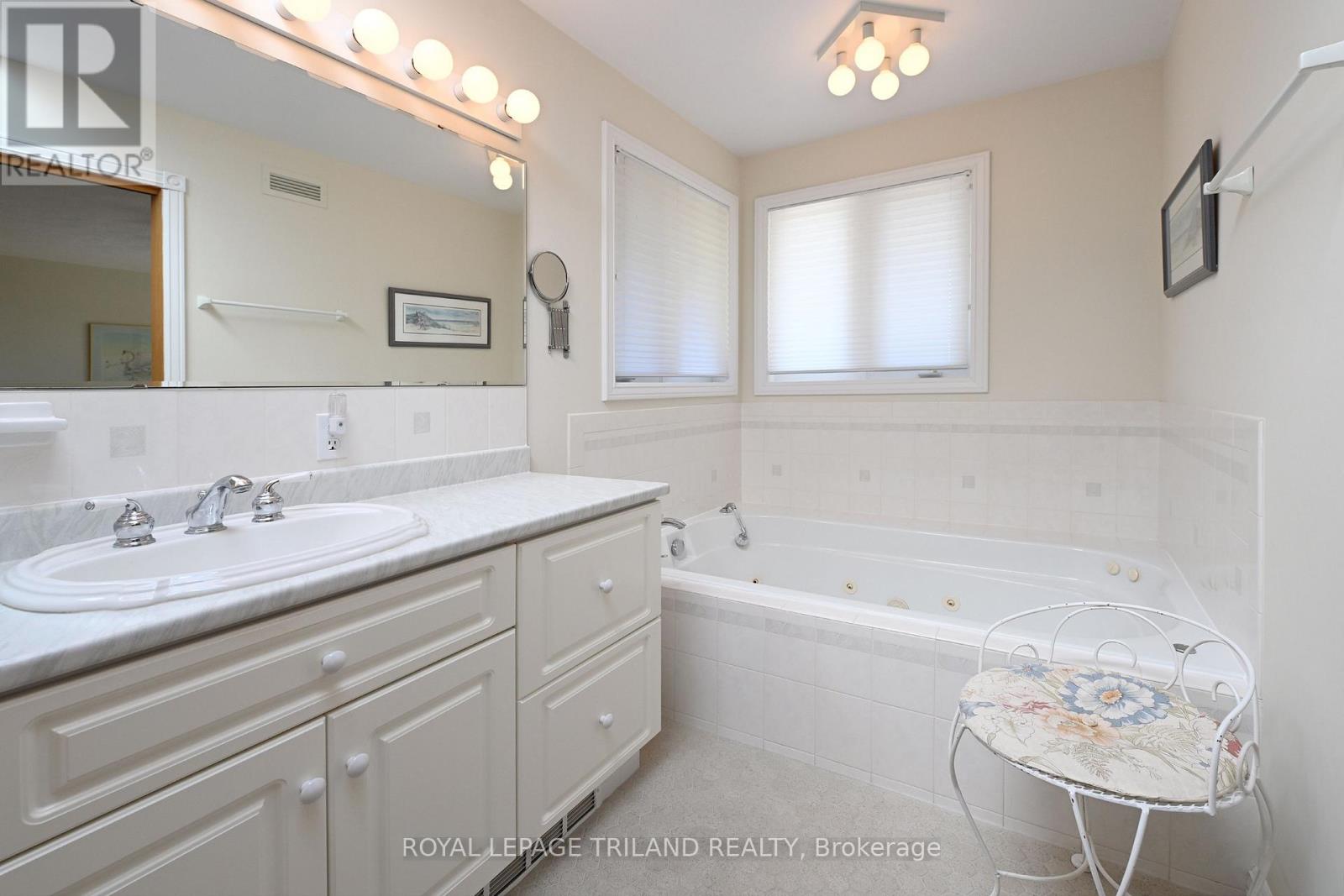 7154 Talbot Trail Property Photo 16