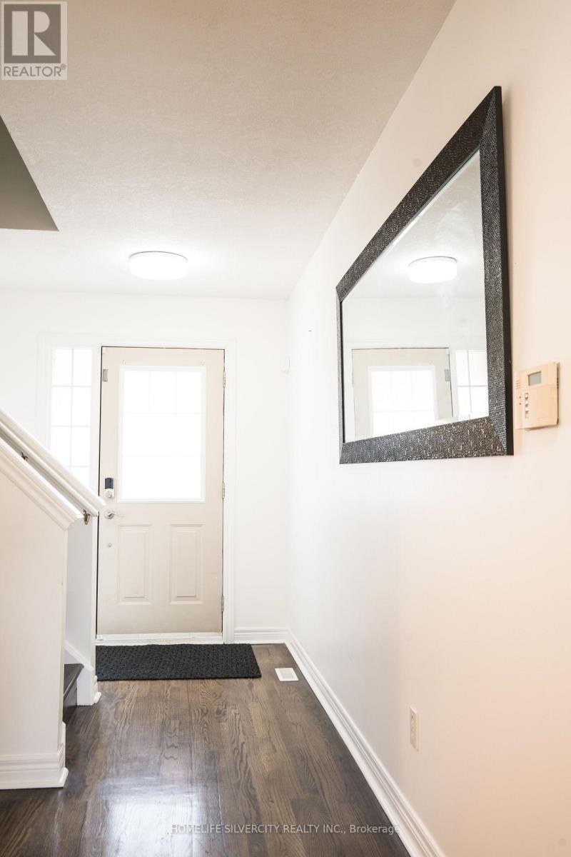 685 North Leaksdale Circle Property Photo 10