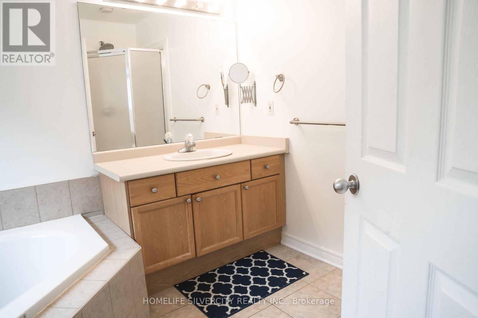 685 North Leaksdale Circle Property Photo 17